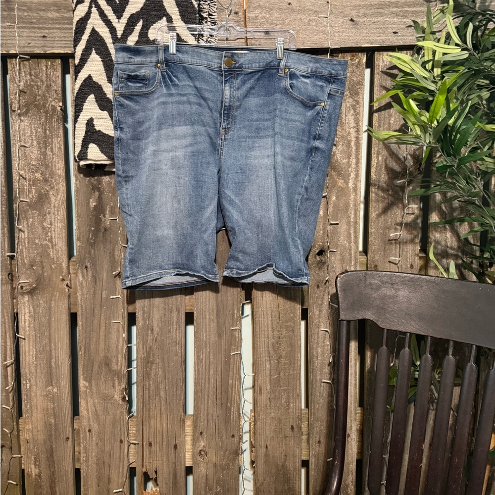 Women’s Lane Bryant Denim Shorts- Size 26